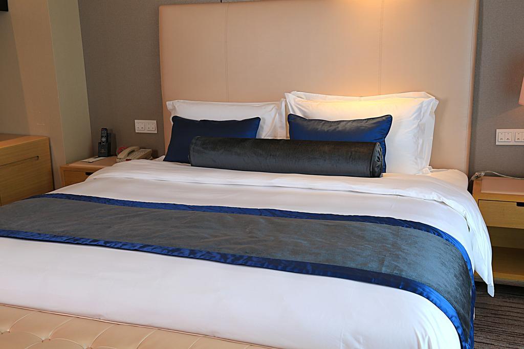 Guangzhou Changfeng Gloria Plaza Hotel Rum bild